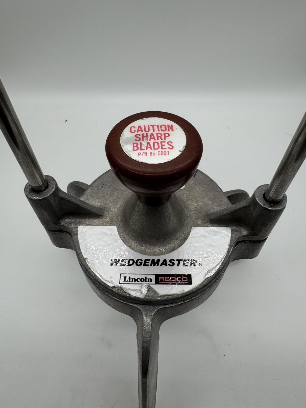 Lincoln Redco Wedgemaster 404N- 4 Section wedge Cutter