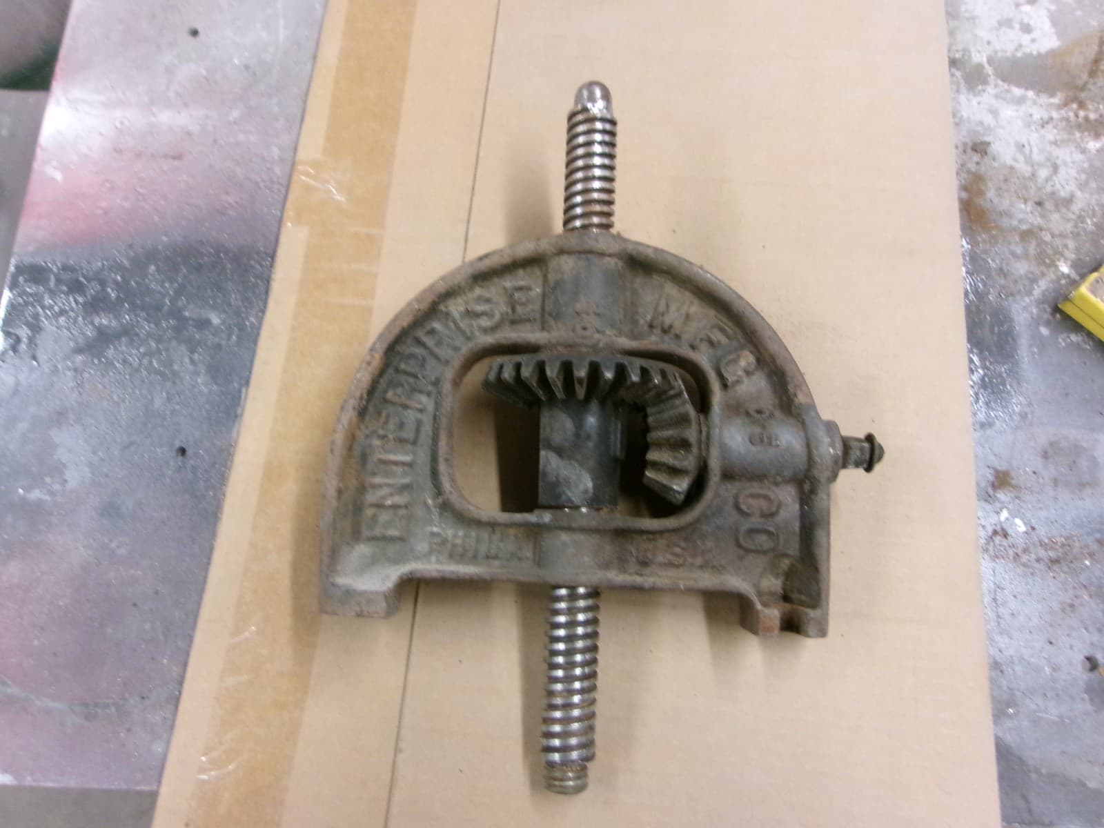 Enterprise Sausage Stuffer Press Cast Iron Top Arch complete working 4 Qt