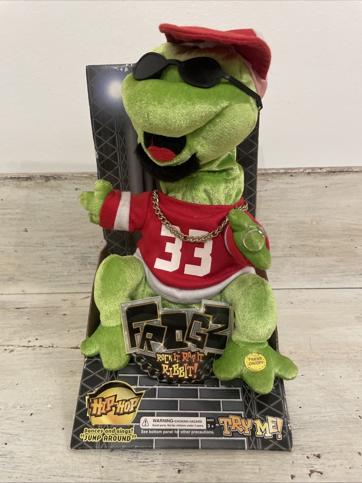 Gemmy Frogz Hip Hop Dancing Frog Jump Around 33 Goatee Sings Dances *Read*