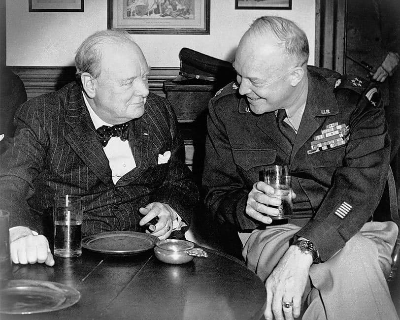WINSTON CHURCHILL AND EISENHOWER RALEIGH TAVERN 8x10 GLOSSY PHOTO PRINT