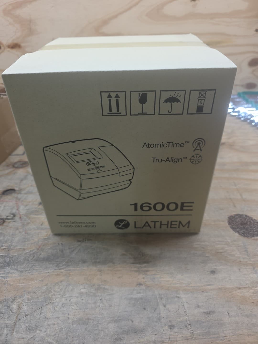 Lathem Atomic Time Clock With Tru-Align, 1600E, Unlimited Employees New