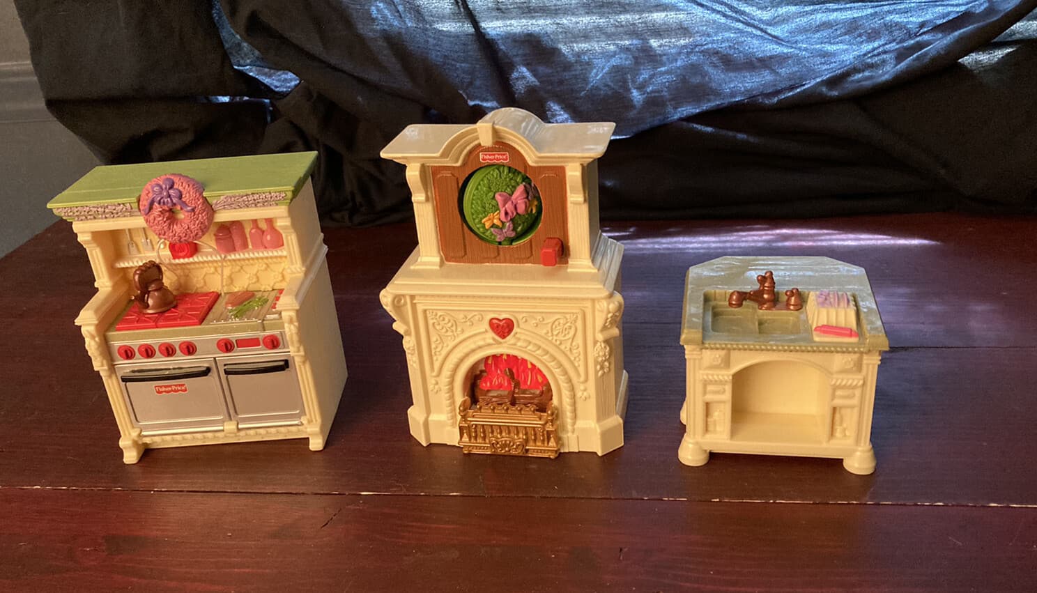 Fisher Price Loving Family Holiday Furniture Kitchen, Fireplace 2010
