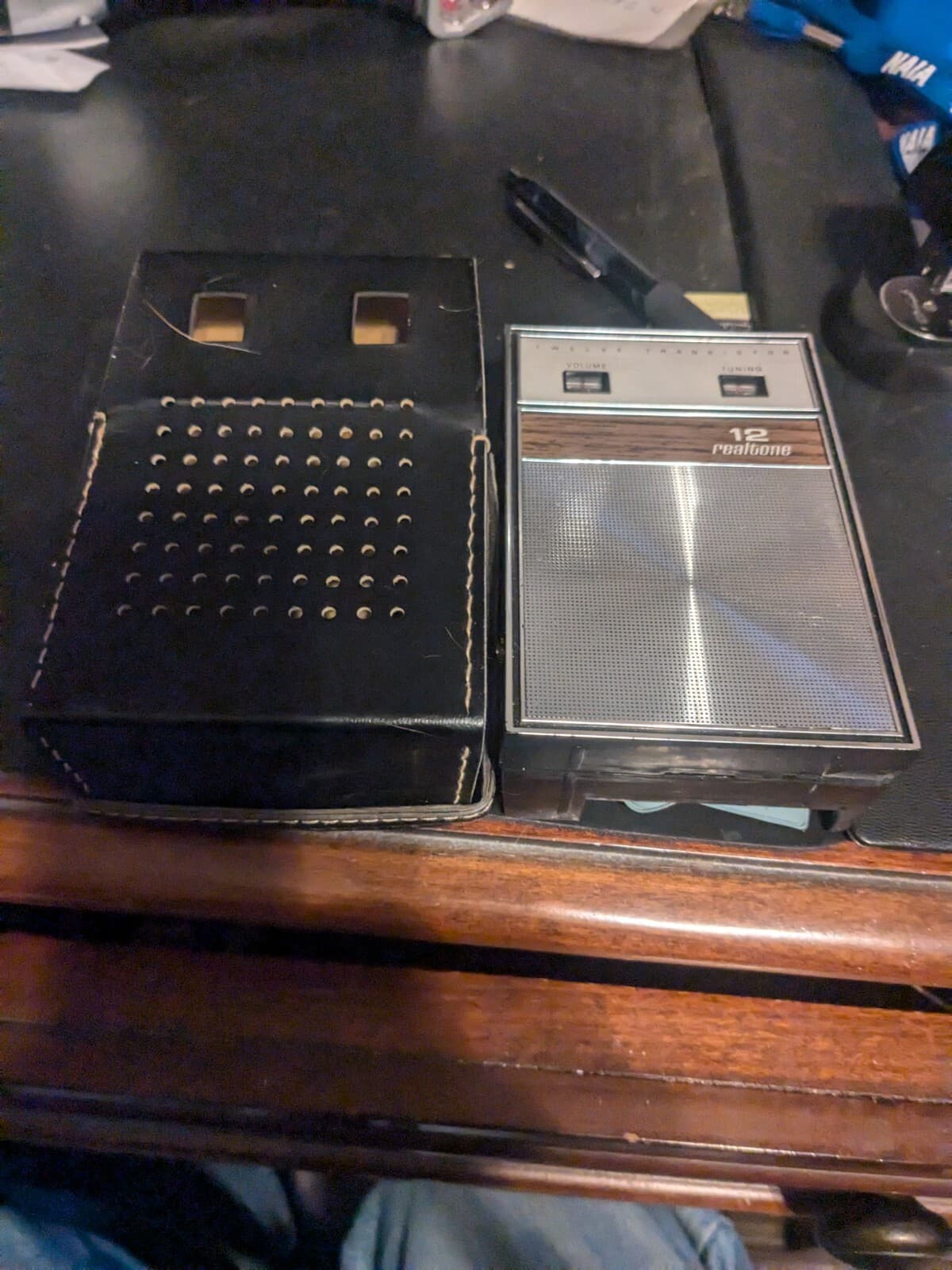 Vintage Realtone 12 Transistor Pocket Radio non working