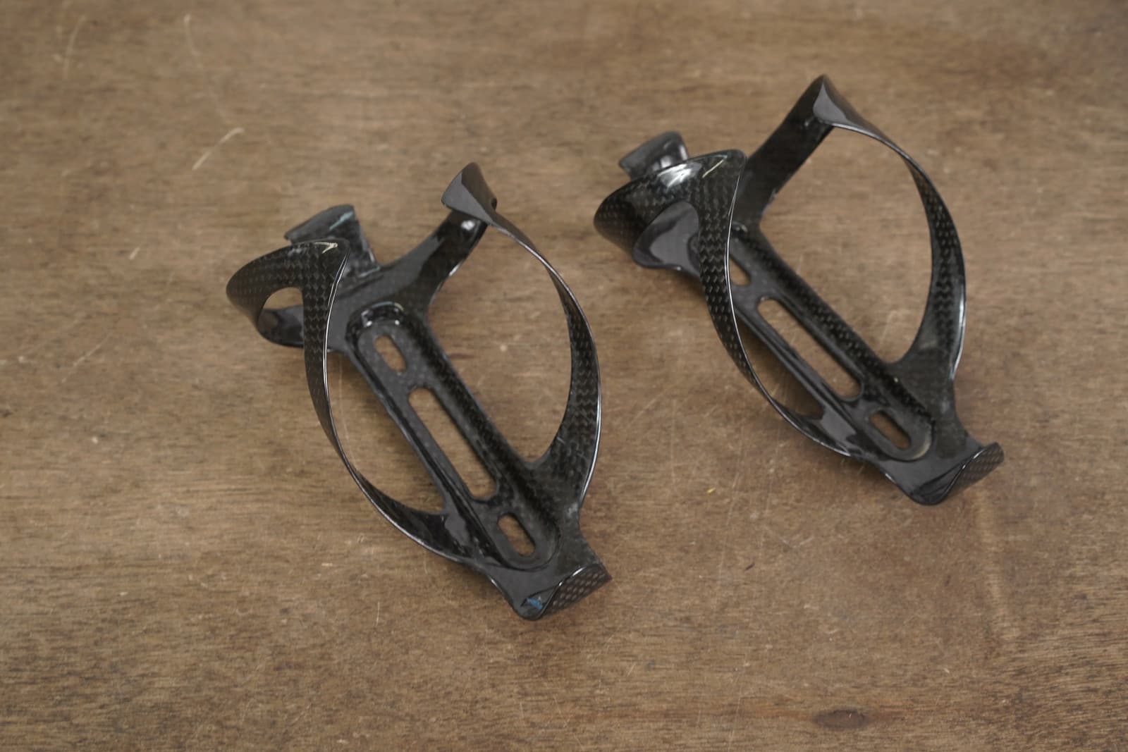 (2) Carbon Water Bottle Cages 36g
